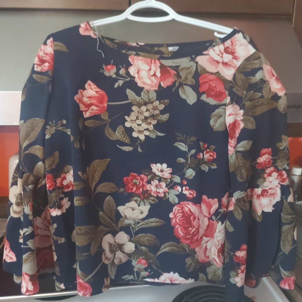 Pentagone Floral Small Long Sleeve